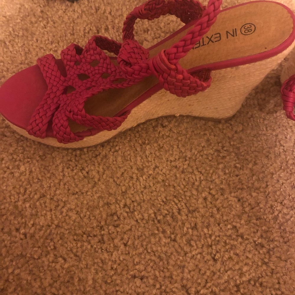 Sandals - Picture 3 of 3